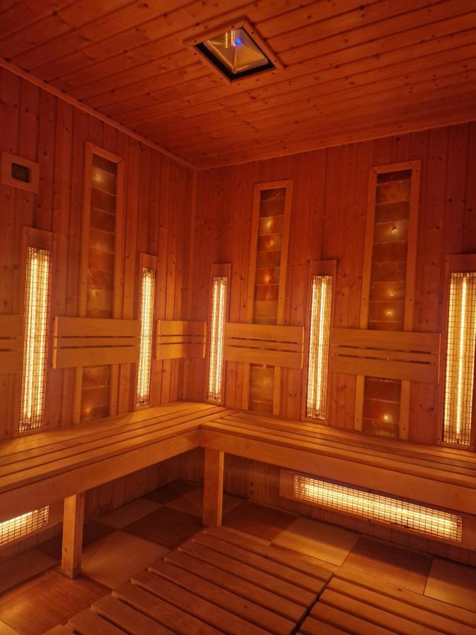 Fantastico Exlcusive Hotel Senta Exteriör bild