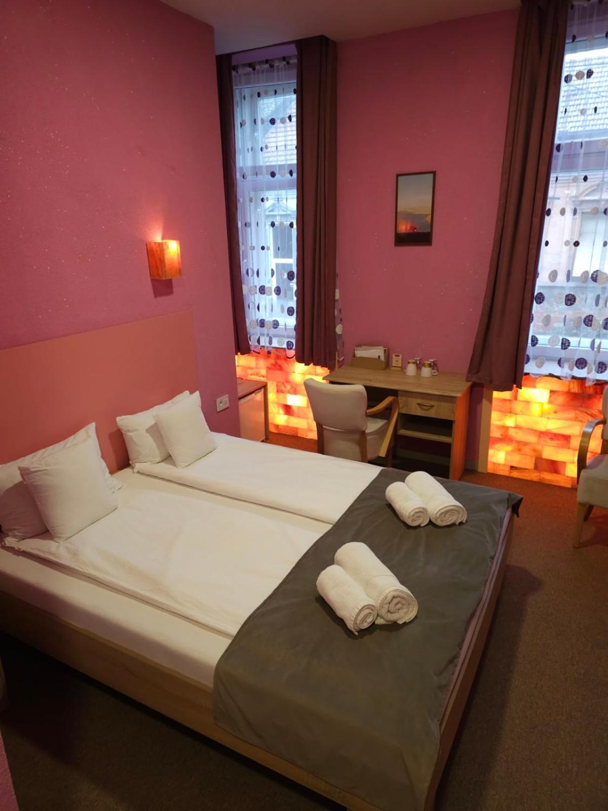 Fantastico Exlcusive Hotel Senta Exteriör bild